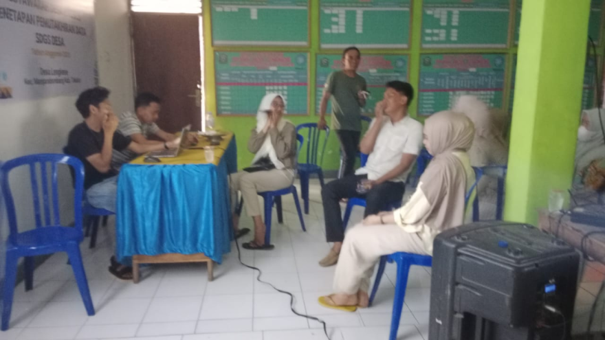 PELATIHAN WEBSITE DESA BERBASIS APLIKASI OPENSID DI DESA LENGKESE, FOKUSKAN PADA PELAYANAN SURAT MENYURAT, ABSENSI E-KTP DAN ADMINISTRASI PENDUDUK